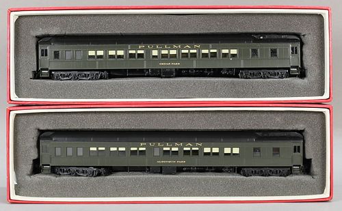 LOT OF 2 COACH YARD/CRAFTSMAN