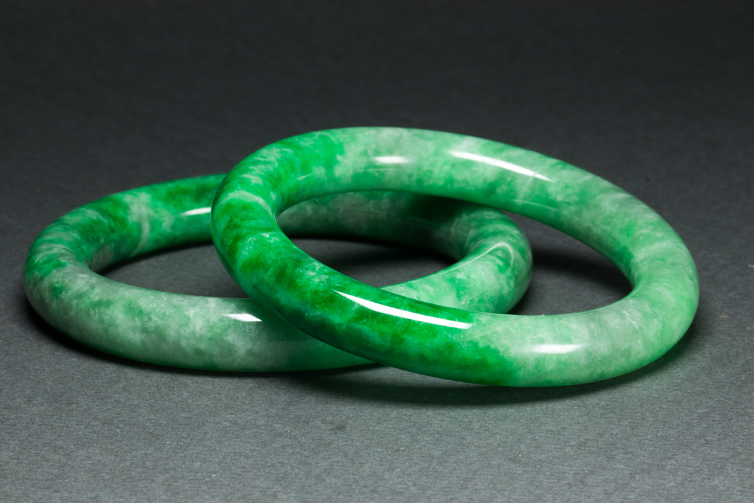 (LOT OF 2) GREEN JADEITE BANGLES