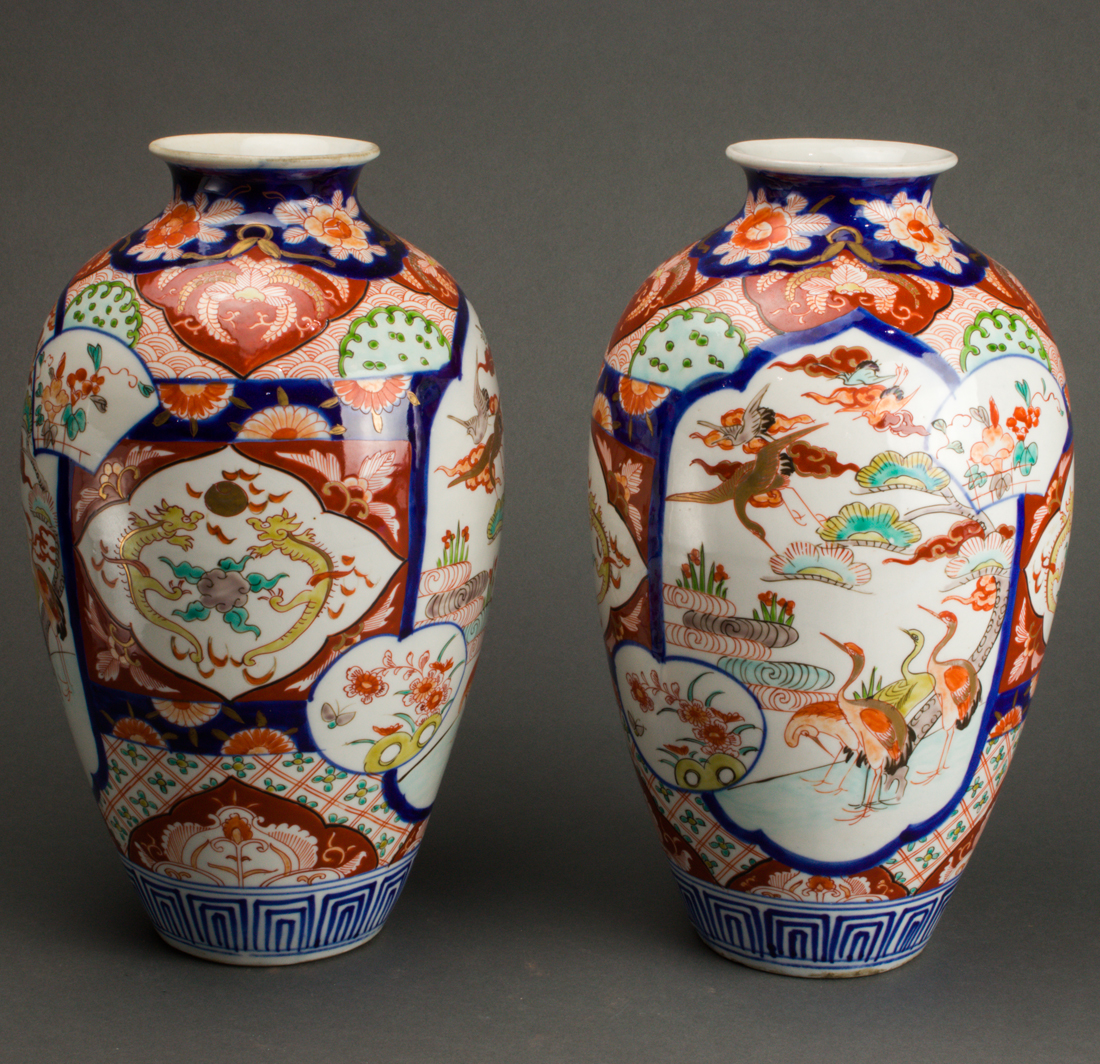 (LOT OF 2) JAPANESE IMARI VASES