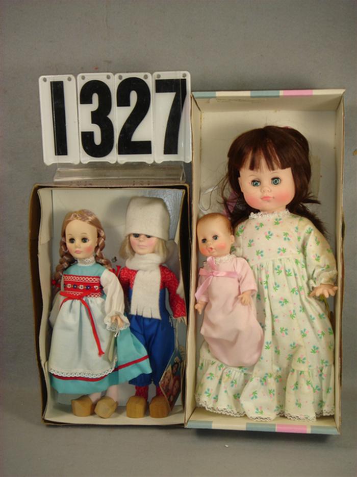 Lot of 2 pairs of Effanbee dolls,