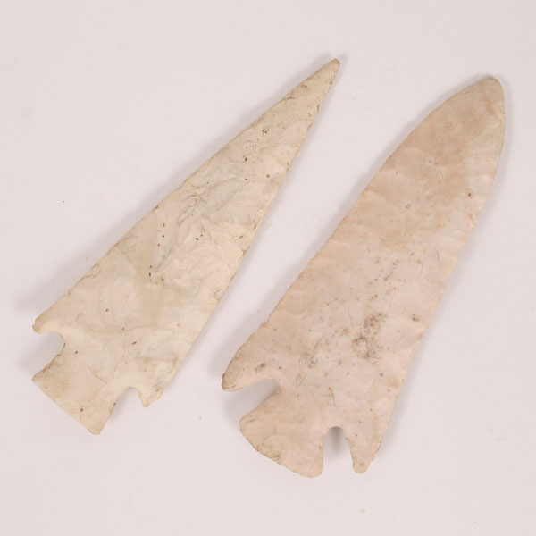 Lot of 2 white corner notch points;