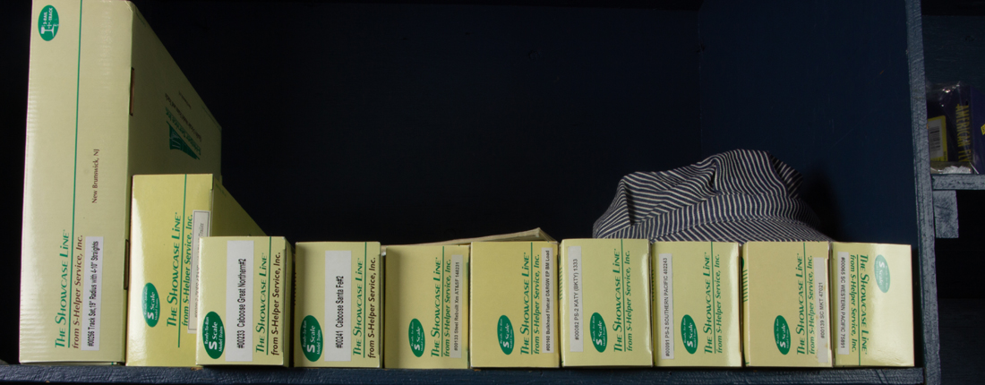 (LOT OF 23) A GROUP OF MAINLY