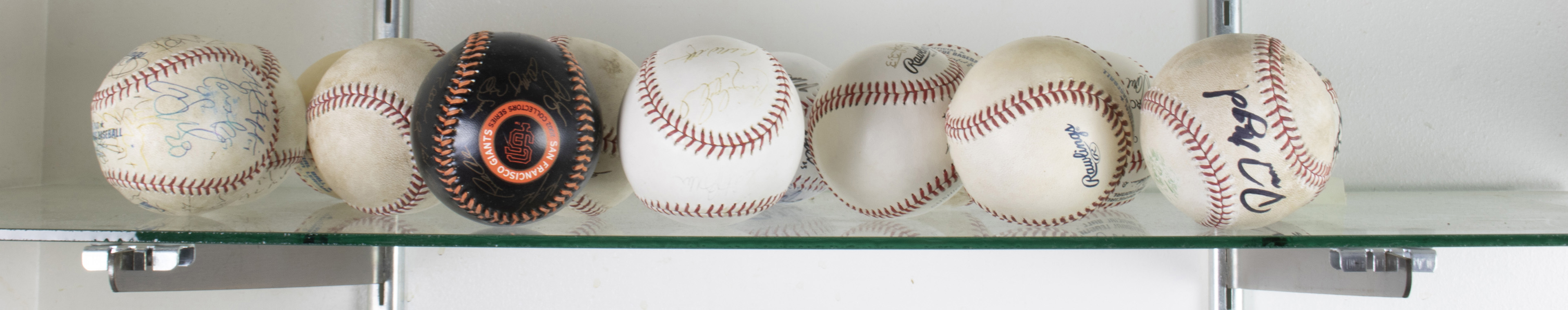 (LOT OF 24) BASEBALL GROUP (lot