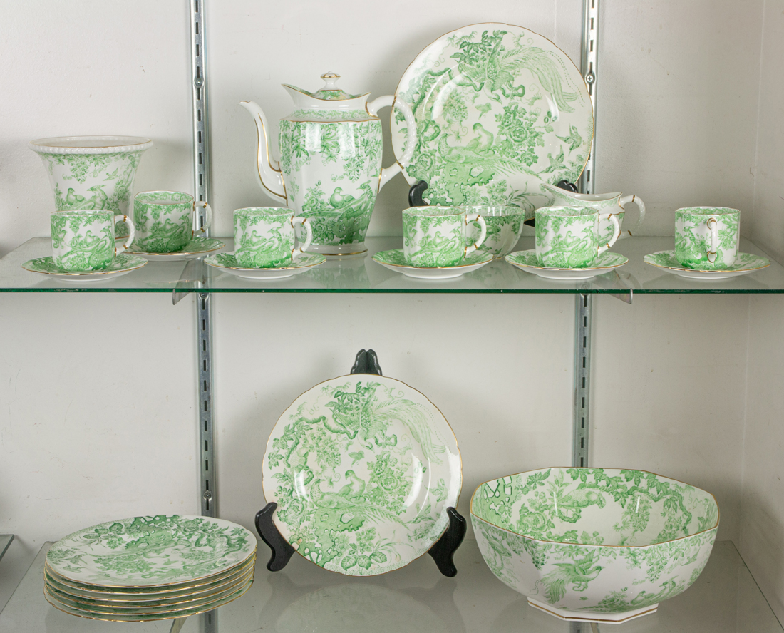 (LOT OF 25) ROYAL CROWN DERBY