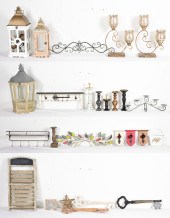 Lot of (28) pcs decorative acc