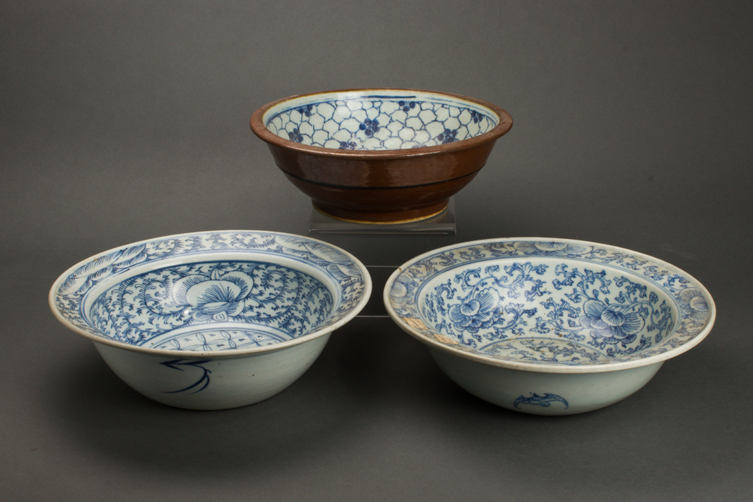 (LOT OF 3) CHINESE BLUE AND WHITE