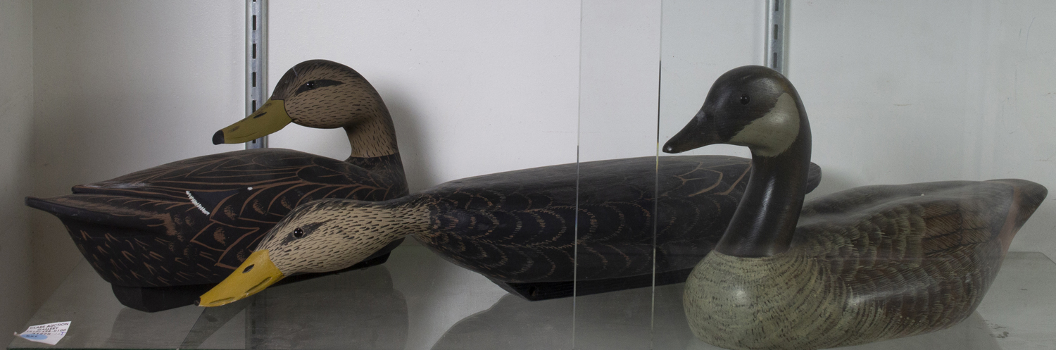 (LOT OF 3) DECOYS: JAMES THOMPSON