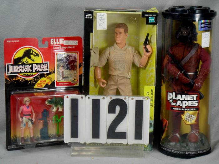 Lot of 3 science fiction dolls,