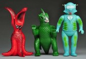 Lot of 3: Toys. <br />
Descri