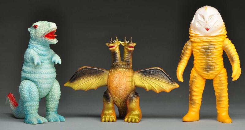 Lot of 3: Toys.  Description