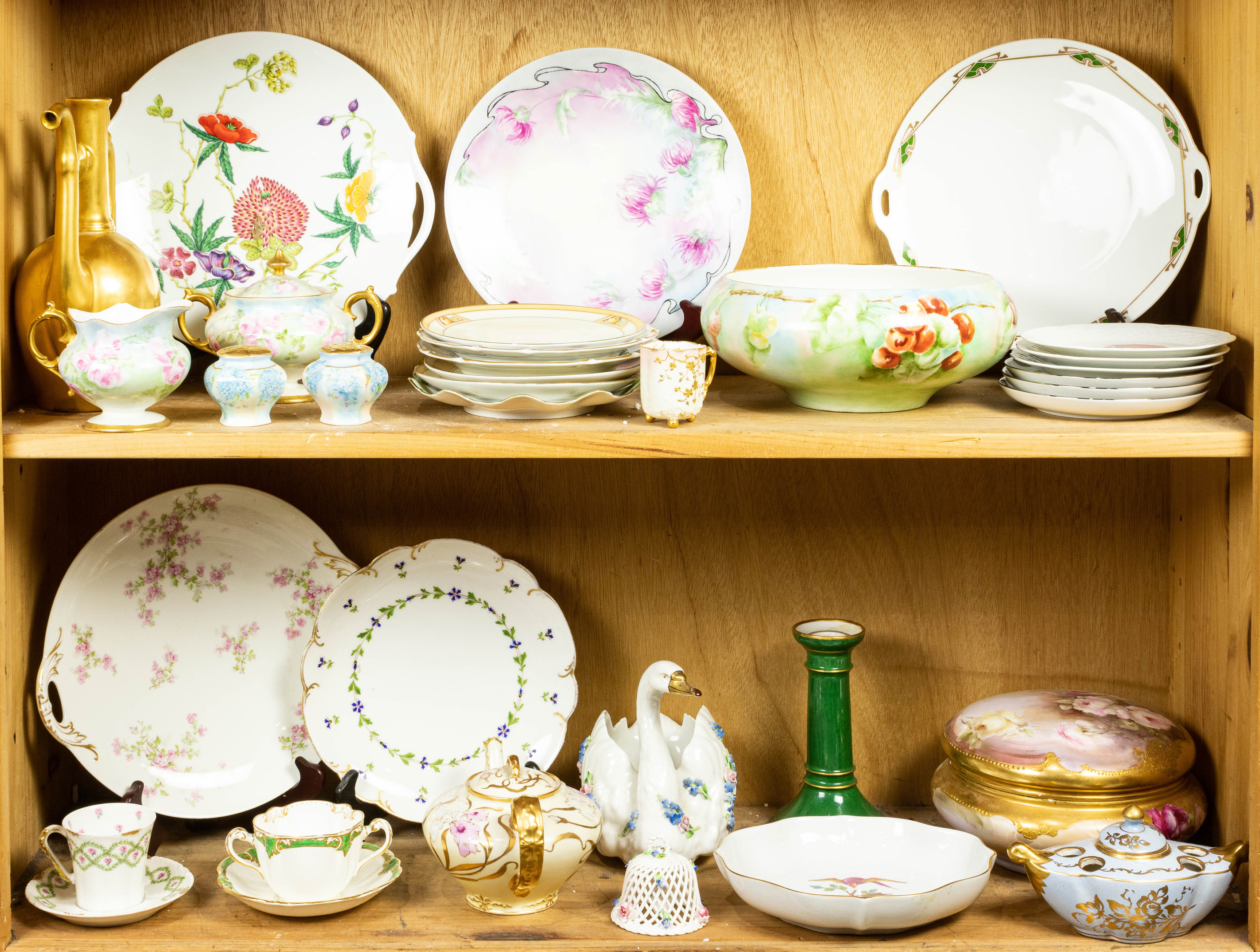 (LOT OF 35) ASSOCIATED