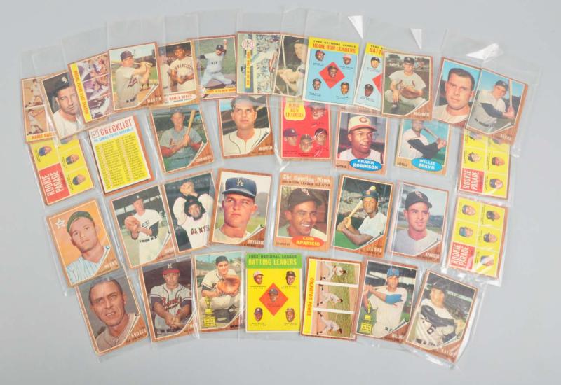 Lot of 36: Topps 1962 Baseball