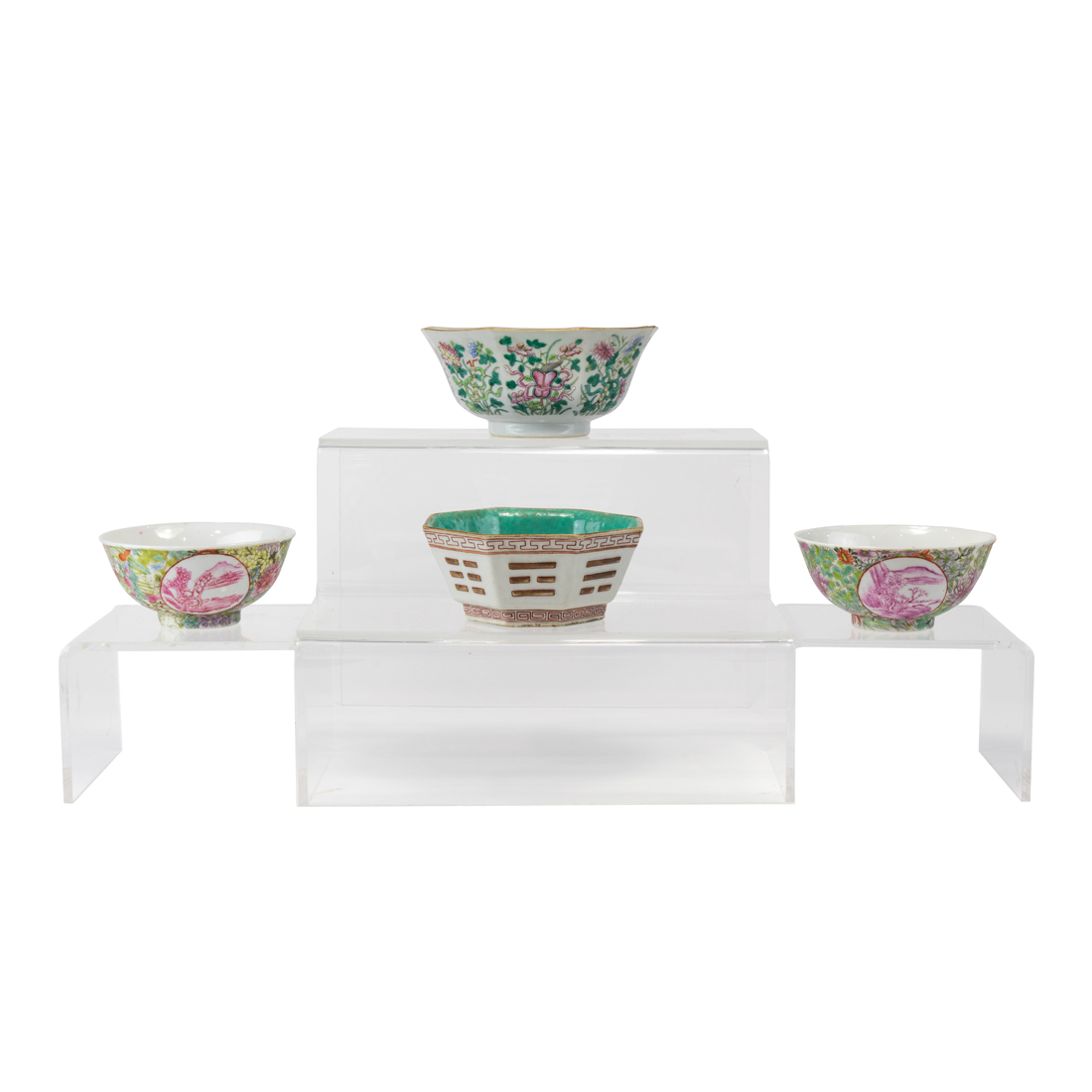 (LOT OF 4) CHINESE FAMILLE ROSE