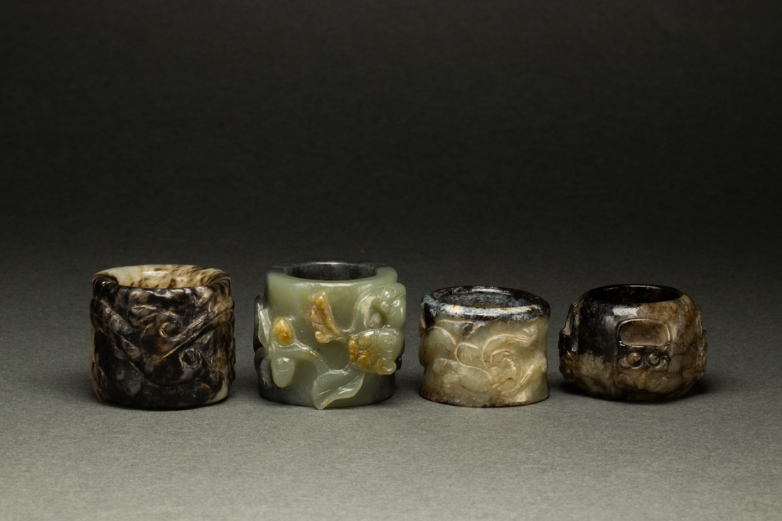 (LOT OF 4) CHINESE MOTTLED JADE