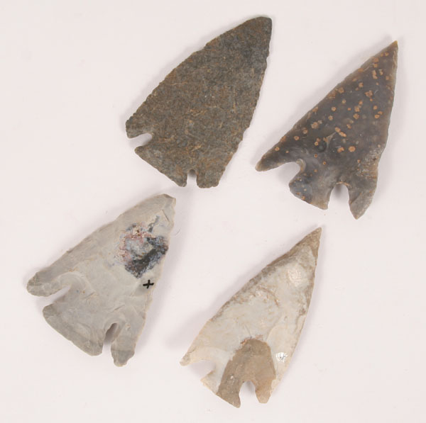 Lot of 4 corner notch points. 