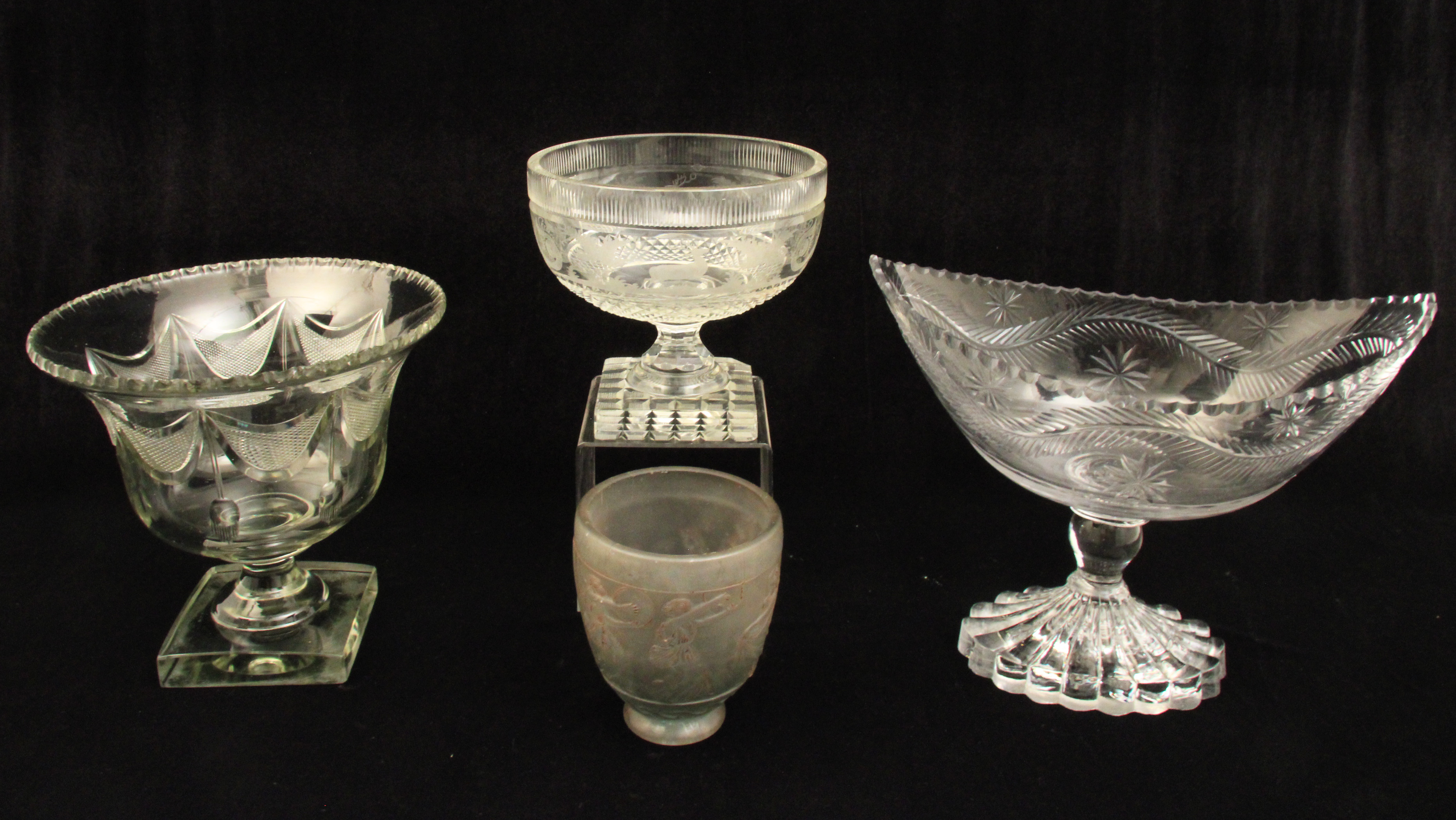 LOT OF 4 CRYSTAL FOOTED VESSELS Lot