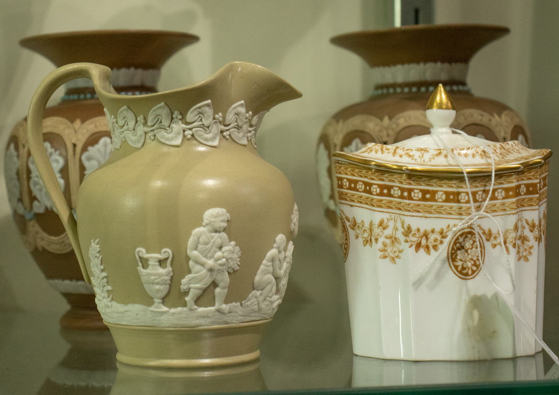 (LOT OF 4) ENGLISH CERAMICS (Lot of