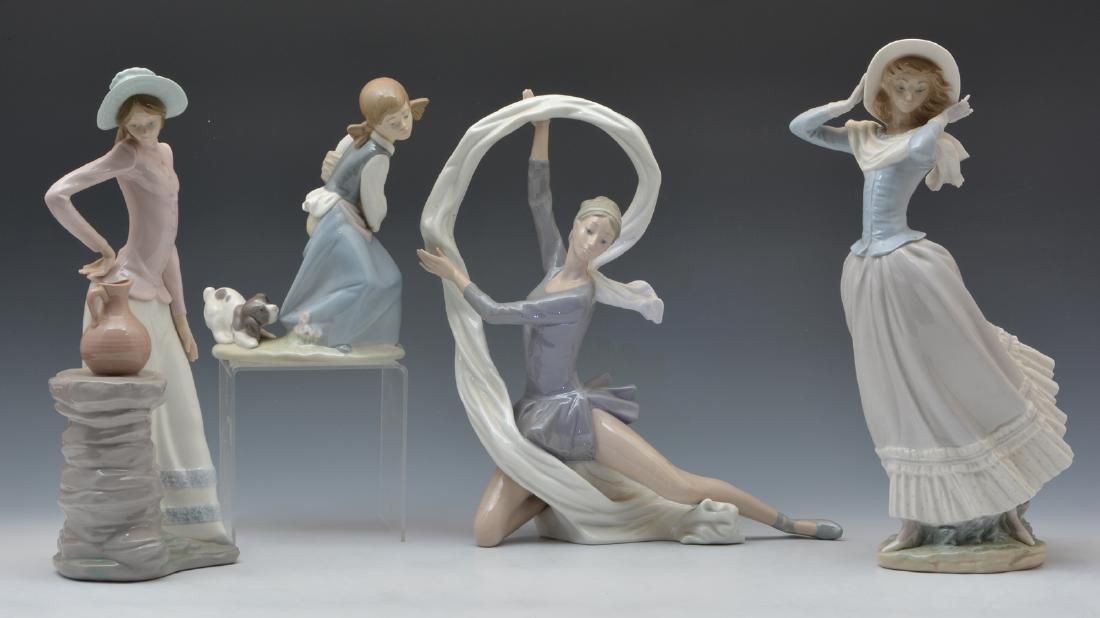 LOT OF 4 LLADRO FIGURINESLot of 4