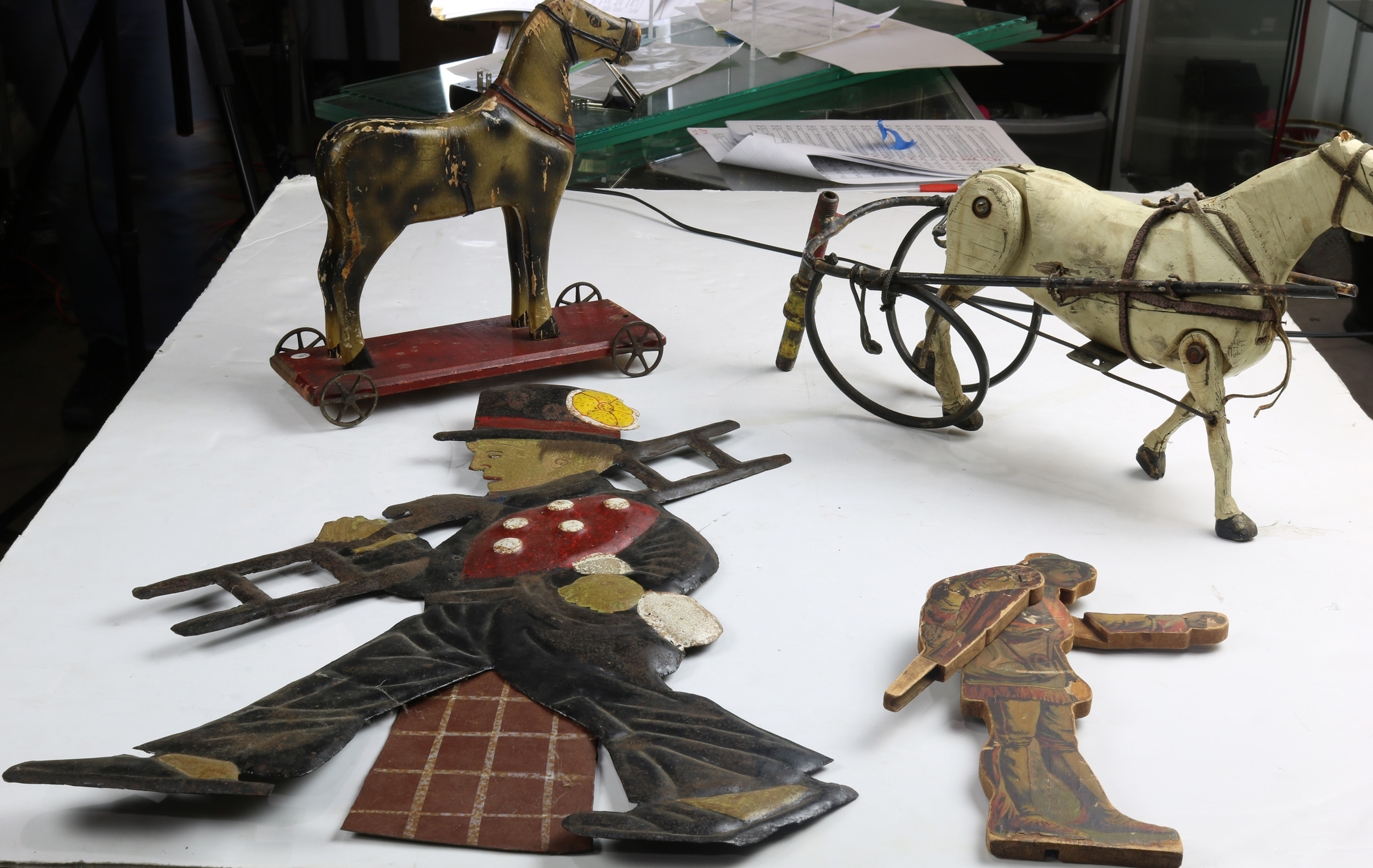 (LOT OF 4) NOVELTY OR GAME FIGURES:
