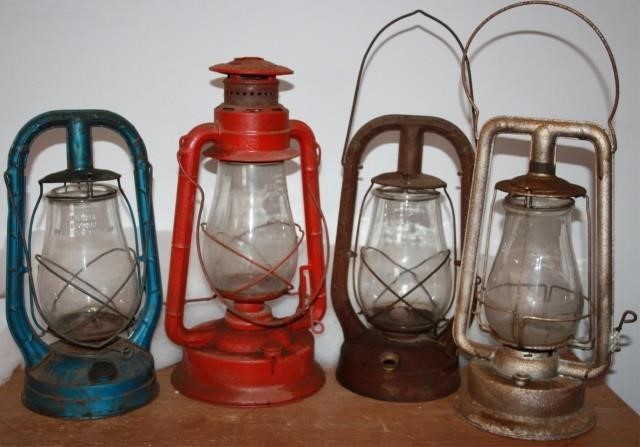 LOT OF 4 VINTAGE LANTERNS TO