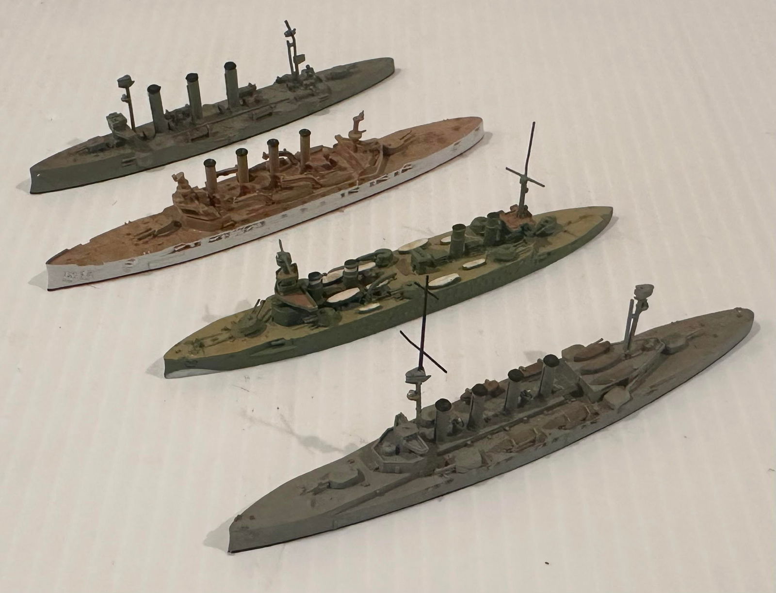 LOT OF 4 VINTAGE WW1 1/1250 METAL