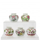 (LOT OF 5) CHINESE FAMILLE ROS