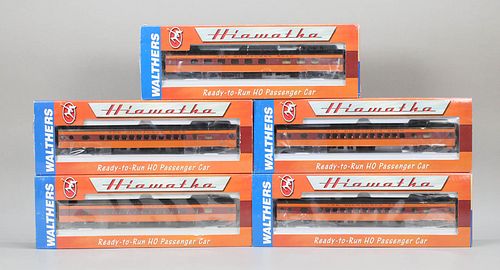 LOT OF 5 WALTHERS HIAWATHA SERIES