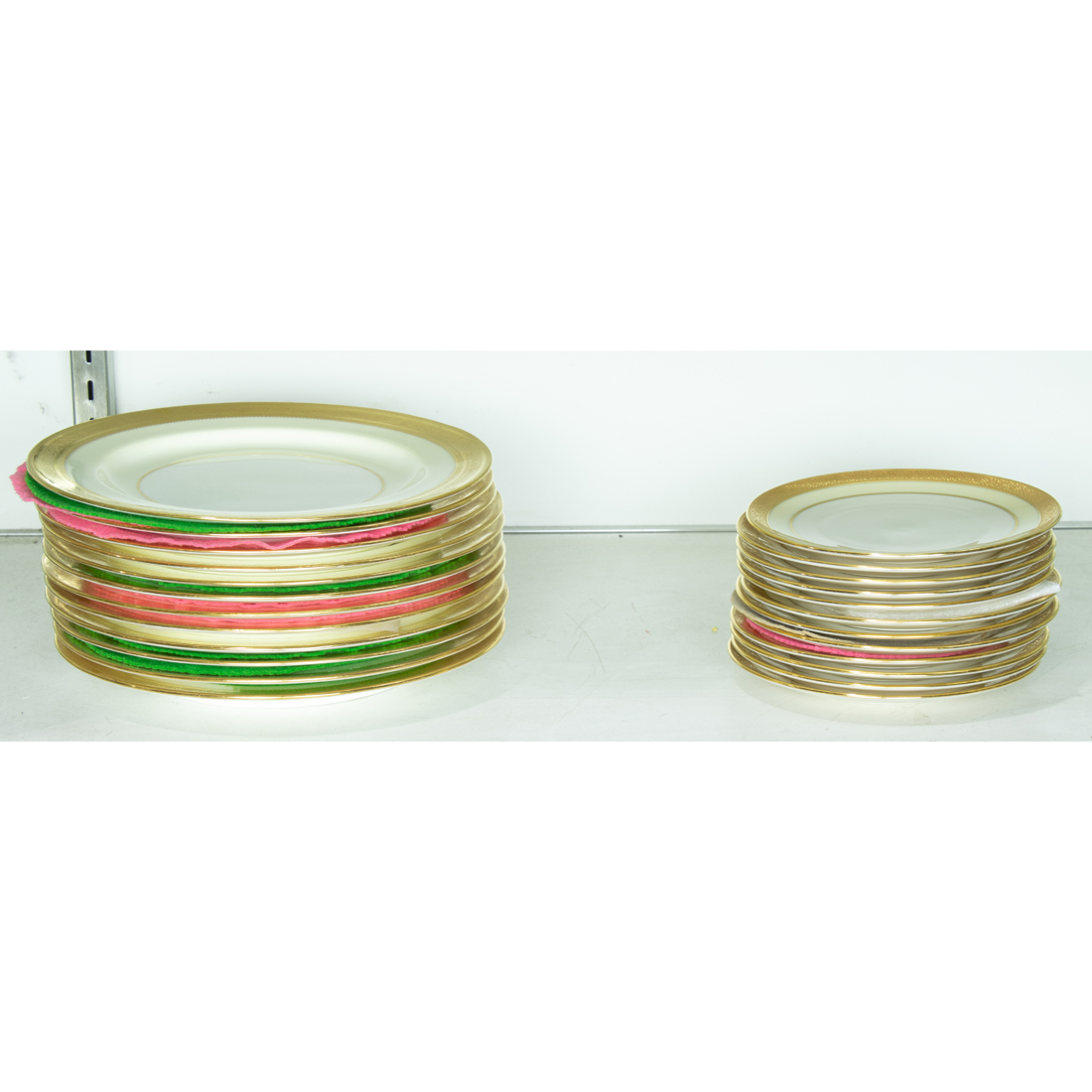 (LOT OF 51) ASSEMBLED DINNER SET