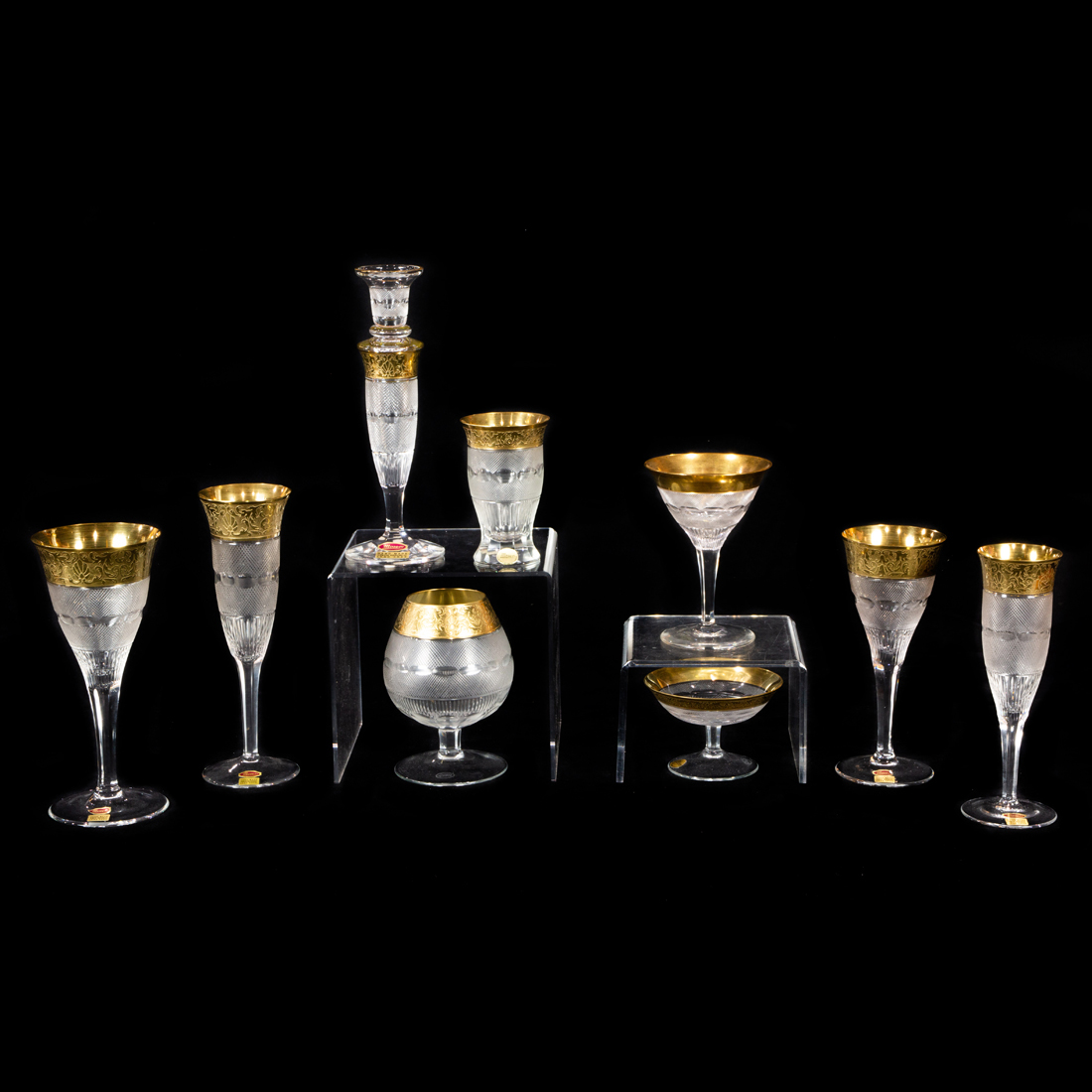 (LOT OF 59) A MOSER CUT GLASS AND