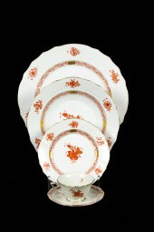 (LOT OF 63) A HEREND PORCELAIN
