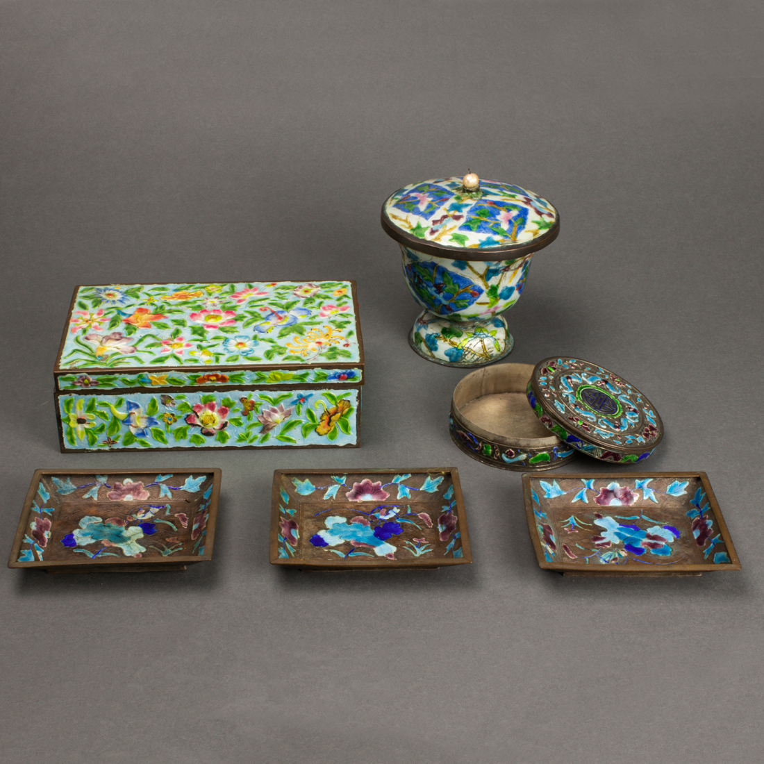 (LOT OF 7) CHINESE ENAMELED WARES