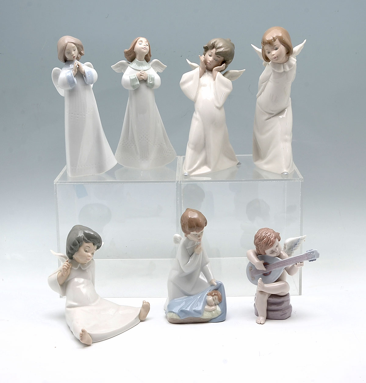 LOT OF 7 LLADRO ANGELS: 1)