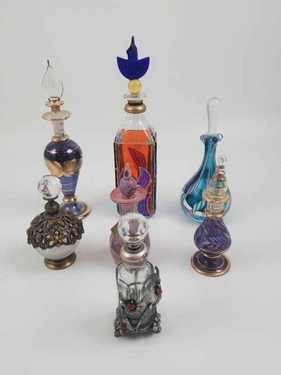 LOT OF (7) PERFUME BOTTLESLot of