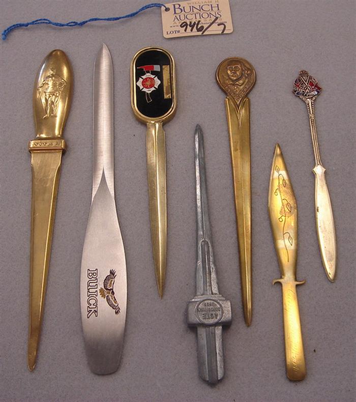 Lot of 7 vintage metal letter
