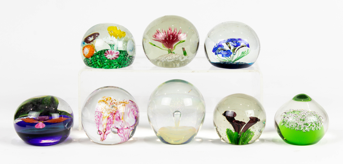 (LOT OF 8) ART GLASS PAPERWEIGHTS