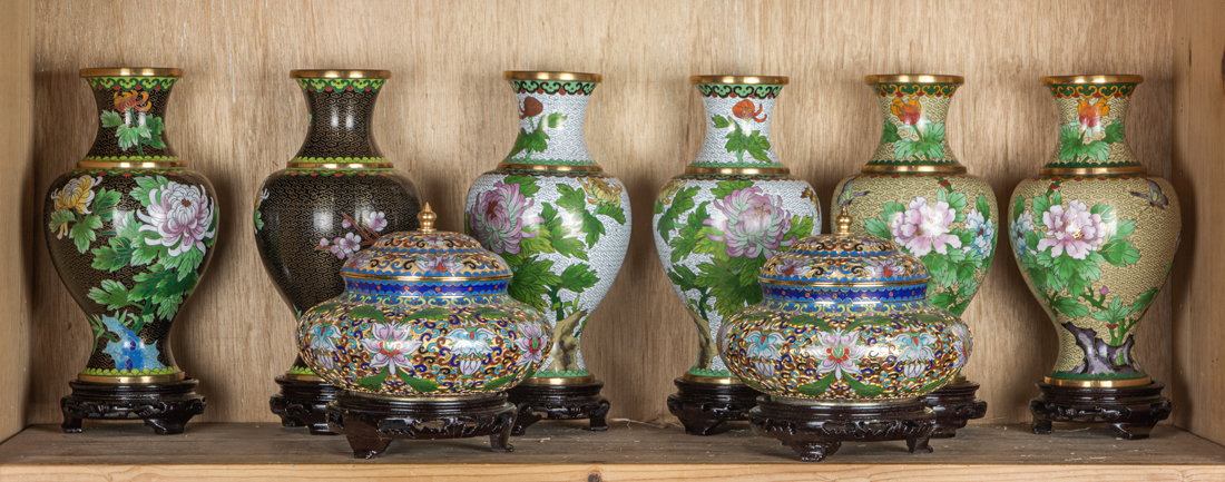 (LOT OF 8) CHINESE CLOISONNE AND