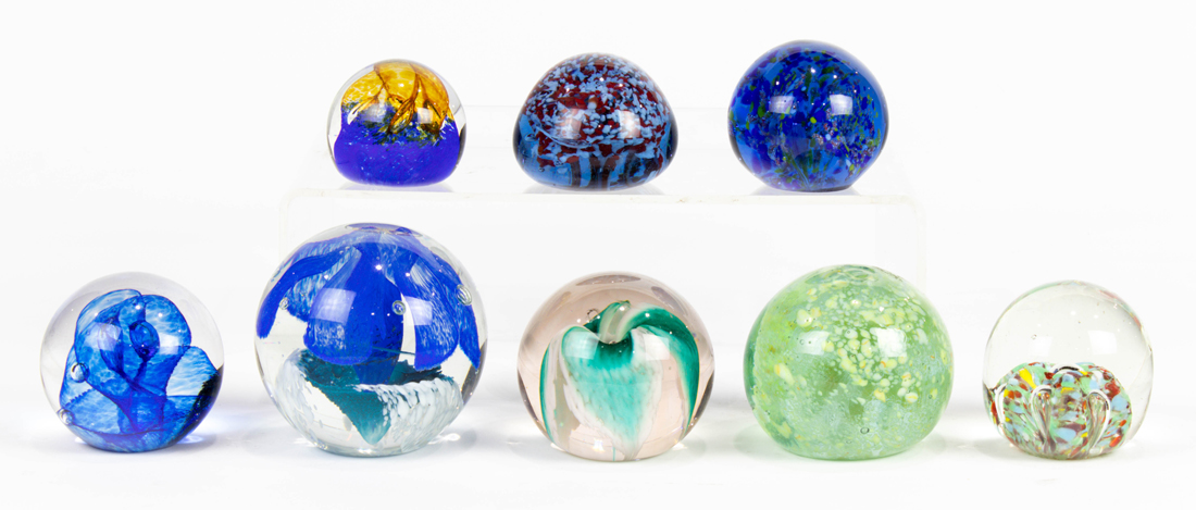 (LOT OF 8) GLASS PAPERWEIGHTS
