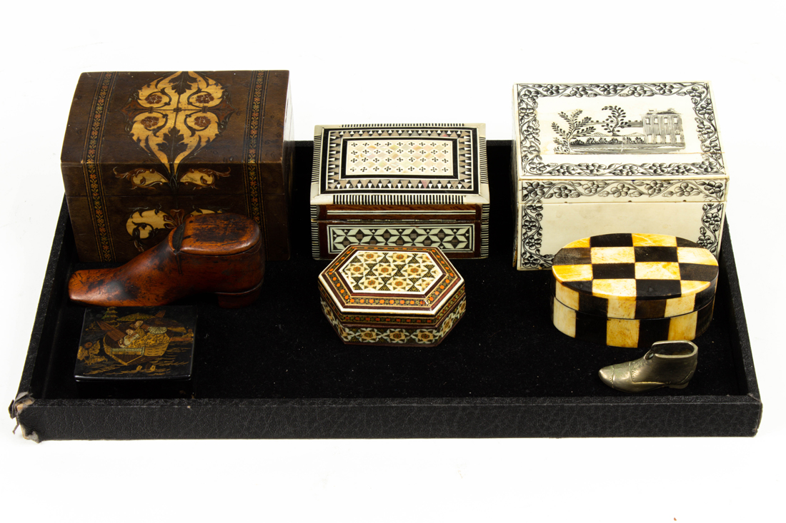 (LOT OF 8) GROUP OF BOXES,