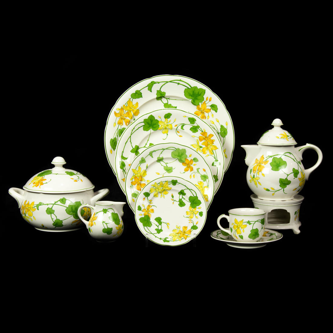(LOT OF APPROX. 101) A VILLEROY &