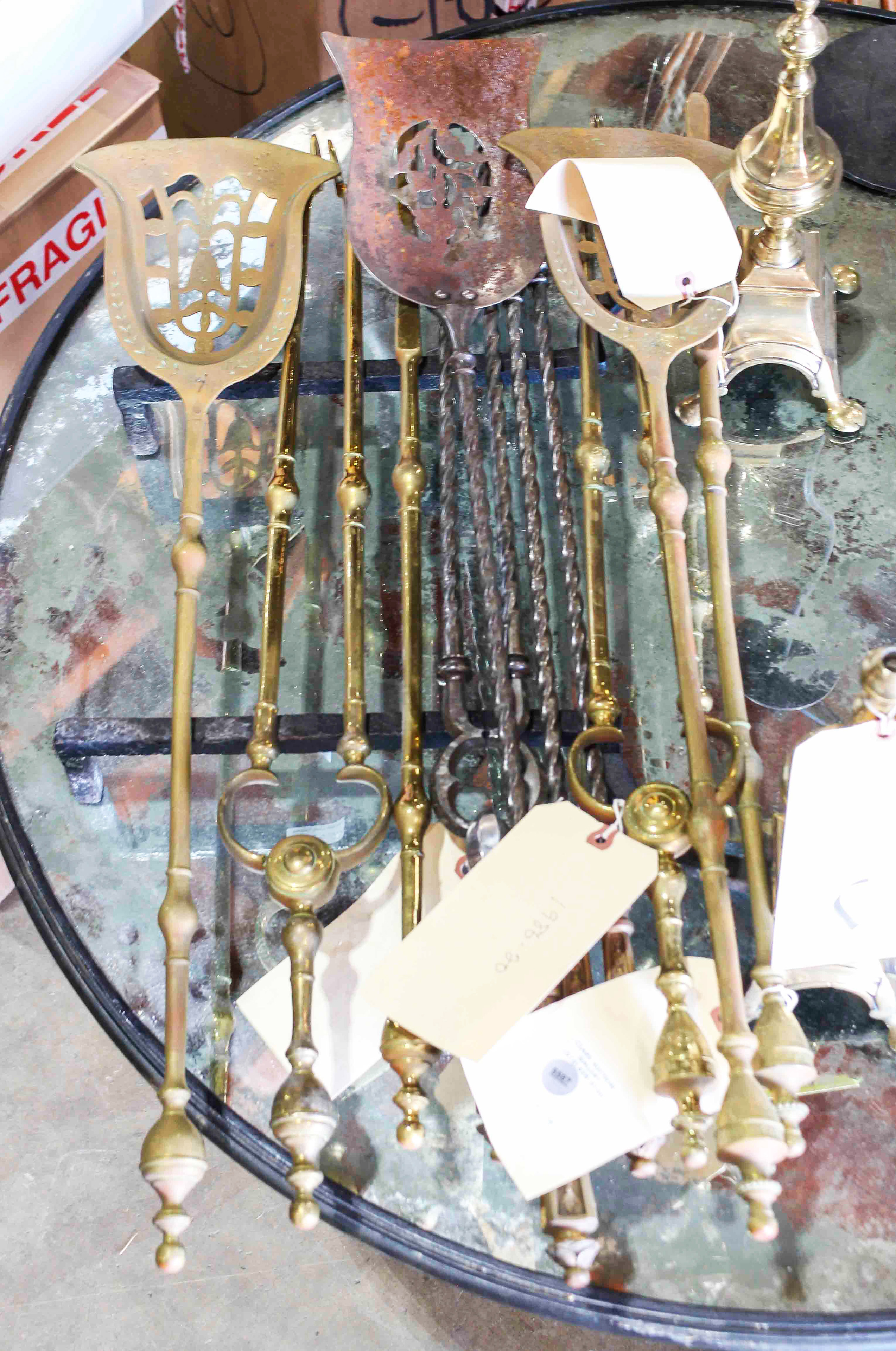 (LOT OF APPROX. 11) FIRE PLACE