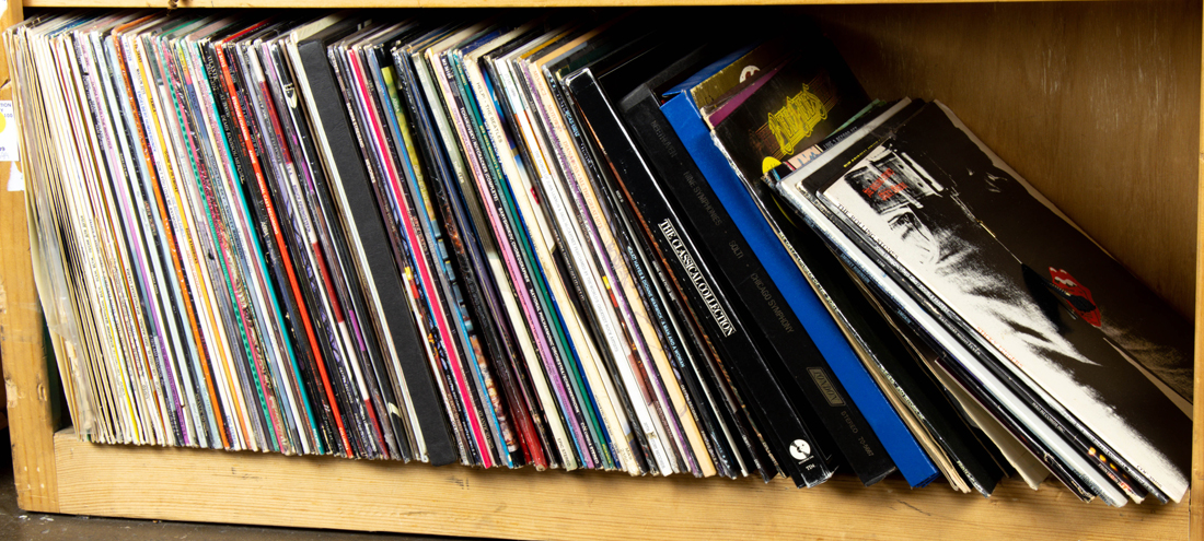 (LOT OF APPROX. 125) ONE SHELF OF