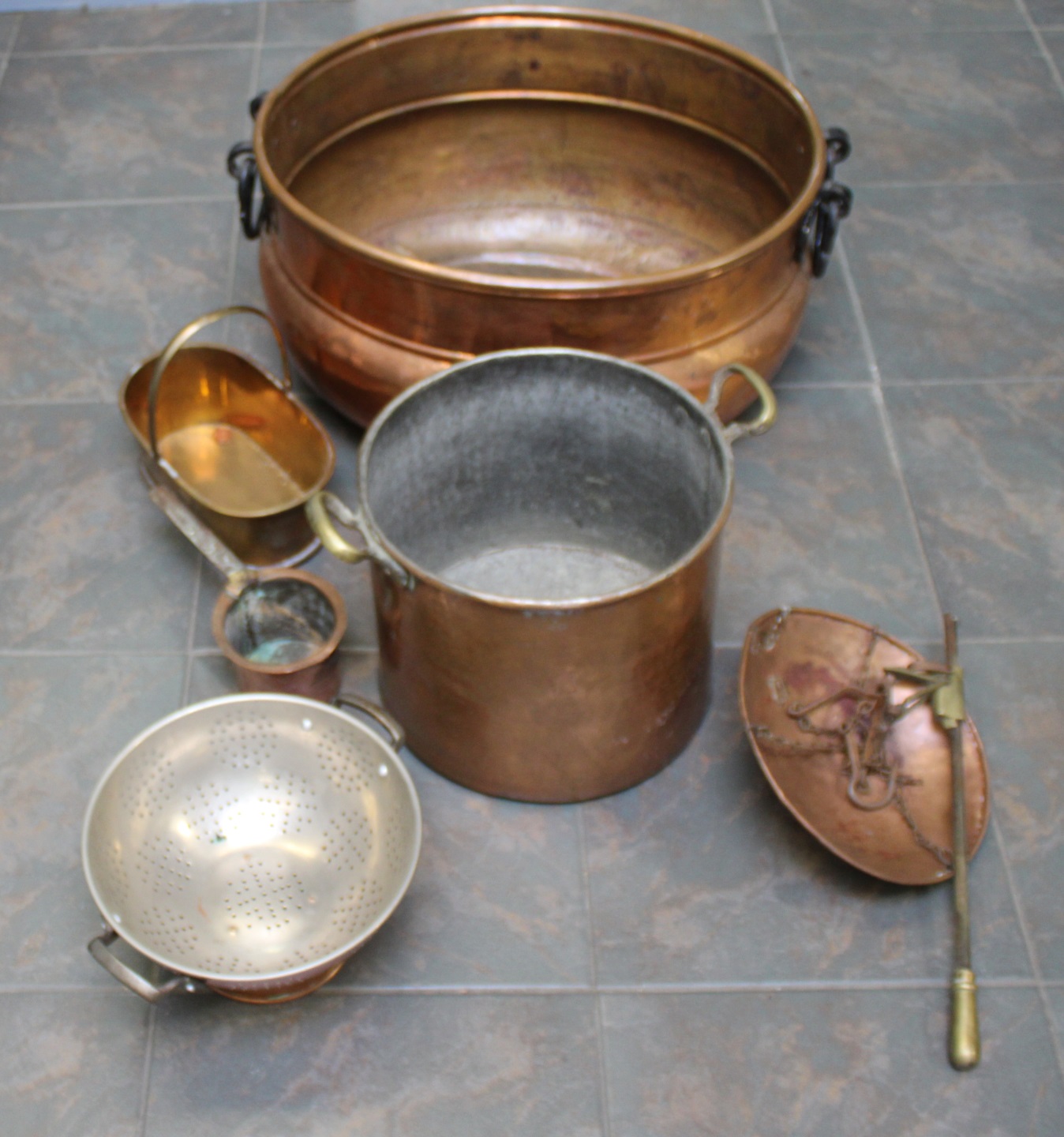 LOT OF ASSORTED ANTIQUE COPPER