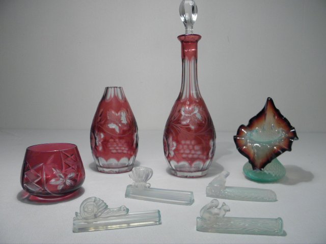 Lot of assorted art glass and cut