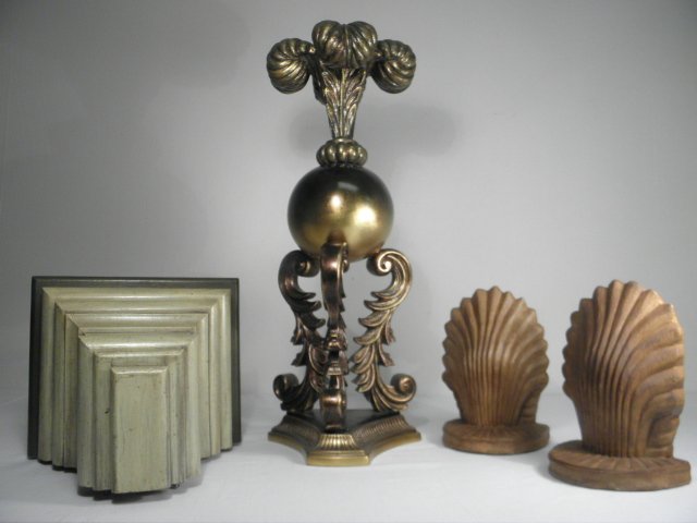 Lot of assorted decoratives.