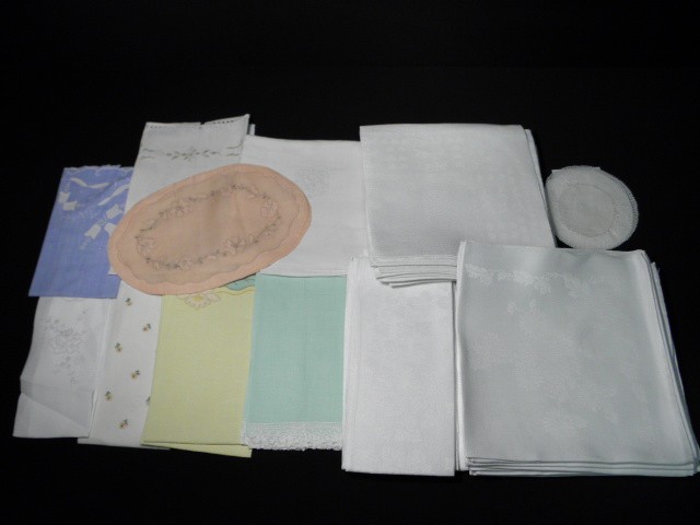 Lot of assorted estate linens.