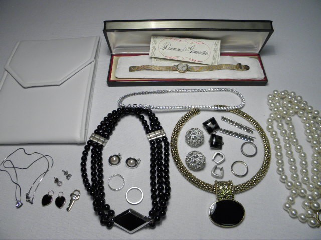 Lot of assorted ladies costume