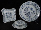 Lot of assorted porcelain dinn