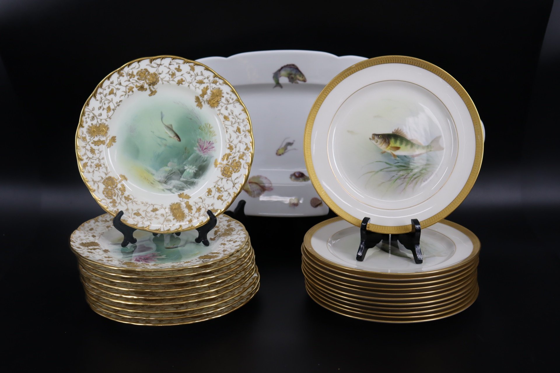 LOT OF ASSORTED PORCELAIN FISH