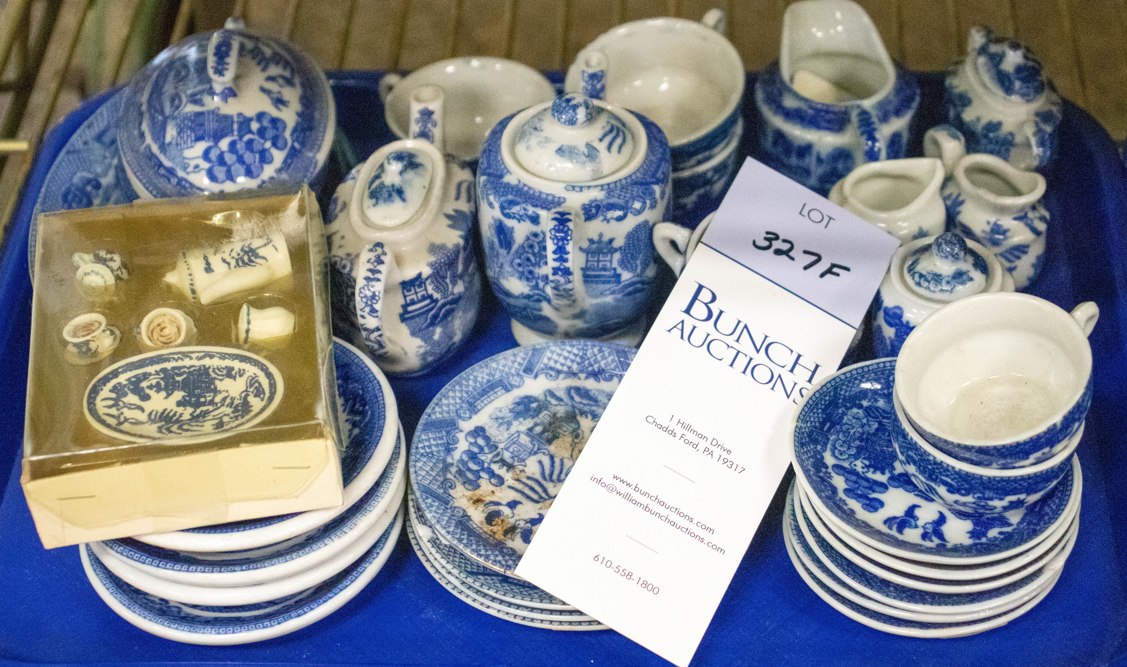 Lot of Blue Willow porcelain