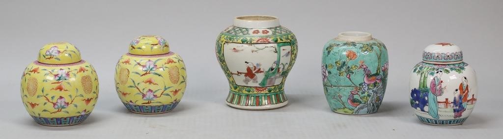 LOT OF CHINESE PORCELAIN GINGER
